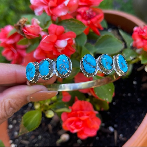 Turquoise cuff - Picture 3 of 4
